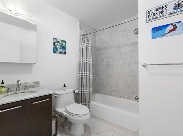 501 Adams Street image 11 of 16