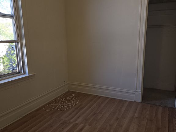 2nd image of 918 N Richmond St #2