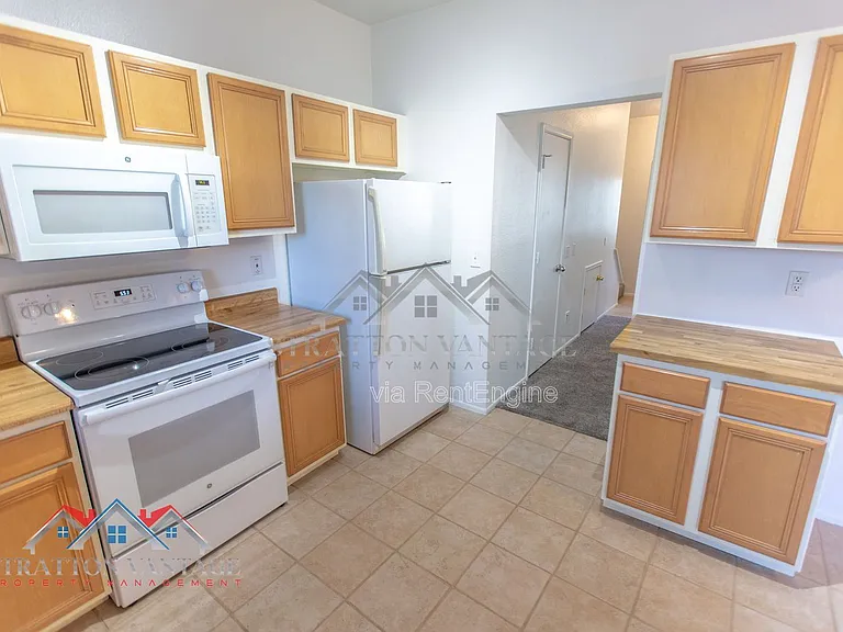 1970 N Hartford St #62 — Photo 13