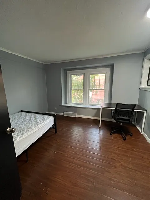 1112 East Colvin Street - Rm 1 — Photo 3