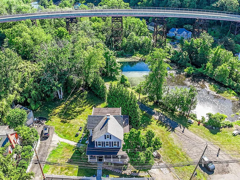 419 Valentine Ave #2 — Photo 3
