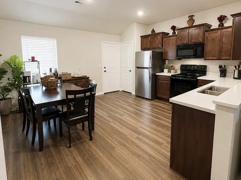 50 Swayze Rhys Ln — Photo 4