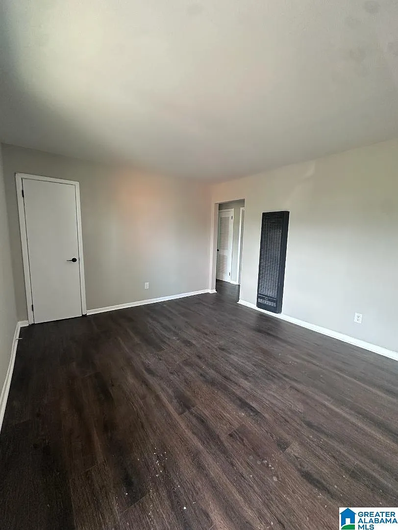 2 bed, 1.0 bath, $850 — Photo 3