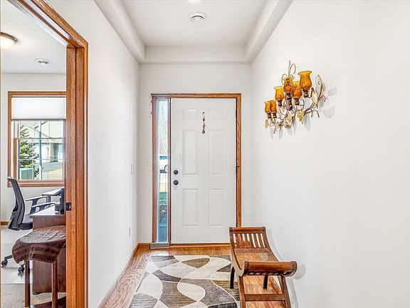 4th image of 698 Bibeau Ct