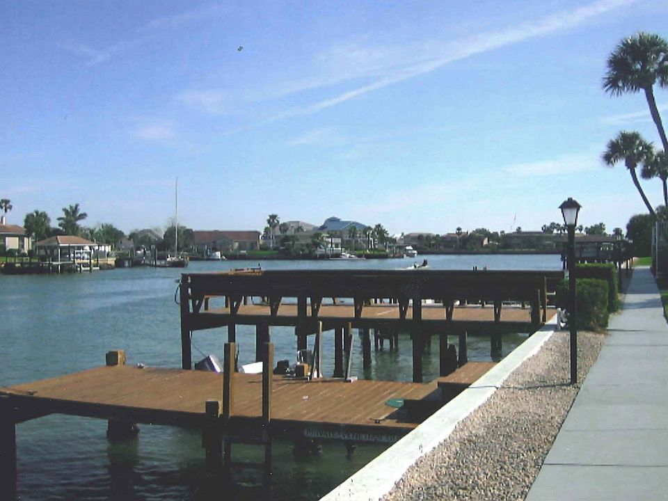 Community dock/fishing