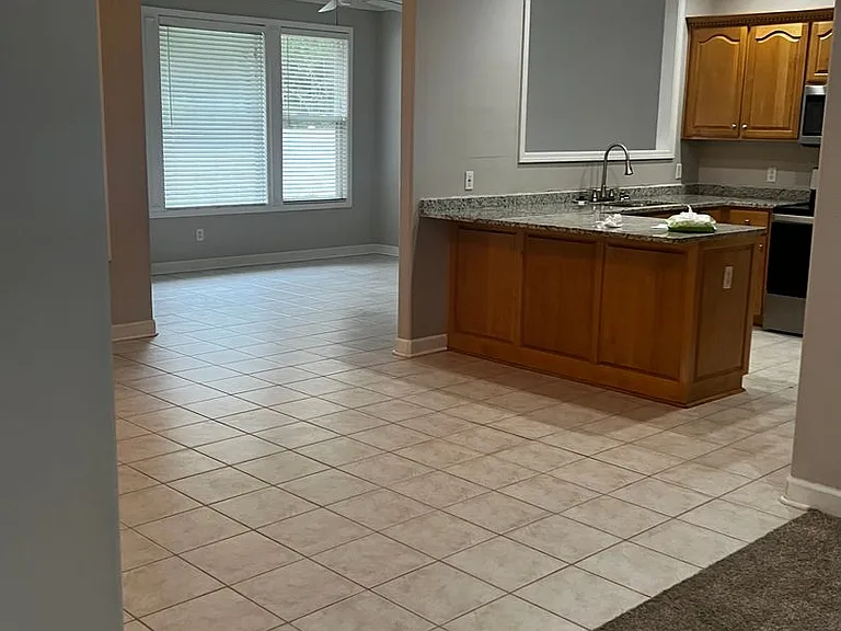 115 Renee Dr — Photo 9