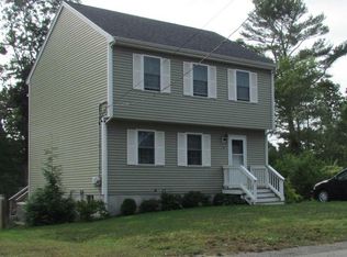 9 Restful Ln, Wareham, MA 02571