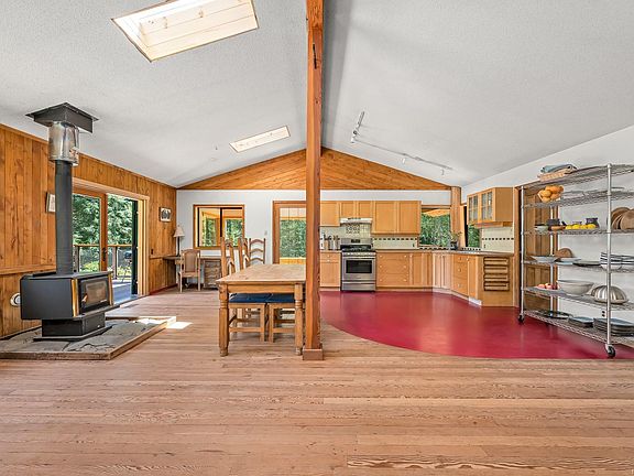 5th image of 9900 Greenhill Rd