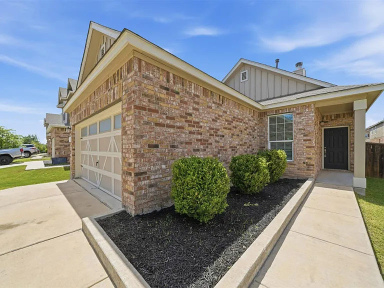 225 Danablu Dr — Photo 8