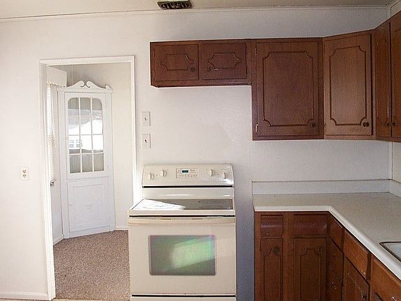 Stove and Refrigerator Included