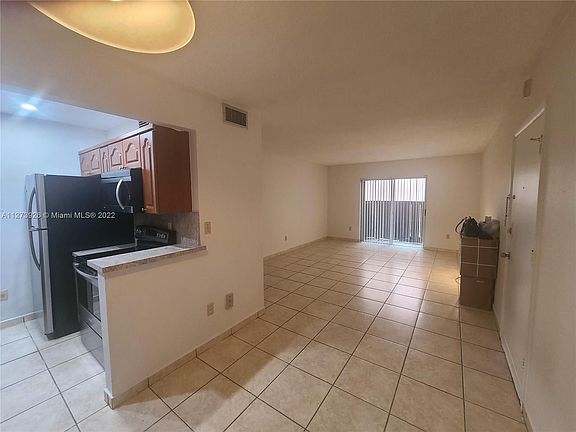 4th image of 10794 N Kendall Dr APT B19