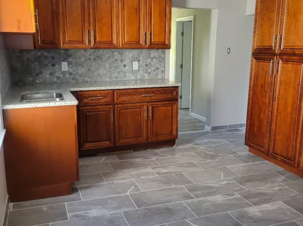 (undisclosed Address), Scranton, PA 18512