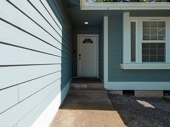 2nd image of 10720 Eustis Hunt Road E