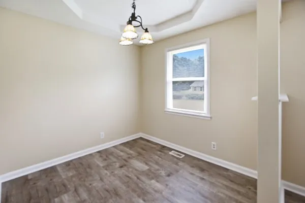 700 Shelton Cir — Photo 5