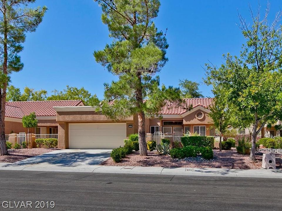 1st image of 2445 Desert Butte Dr