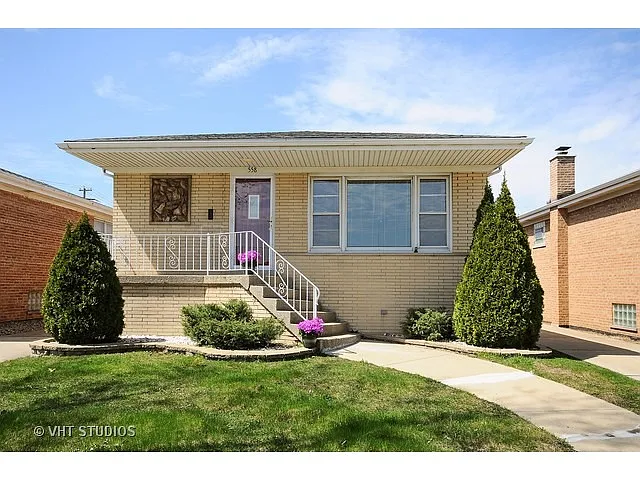 558 Marquette Ave photo 1