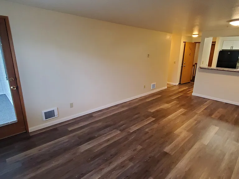 Portage Bay Apartments — Photo 36