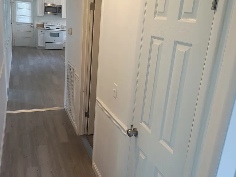 244 Sterling Rd — Photo 42