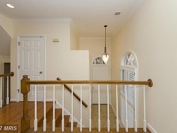 2nd image of 6327 Crooked Oak Ln