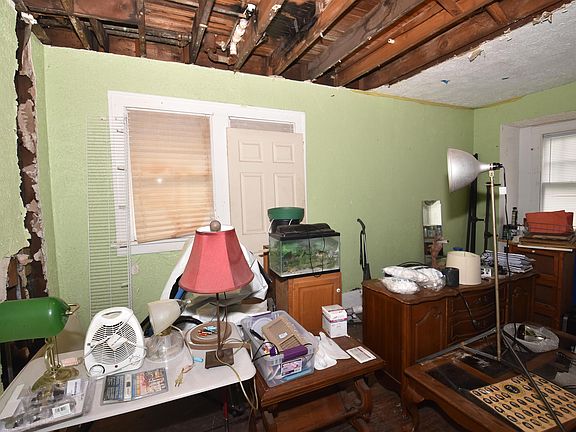 4th image of 1142 Cleveland Ave