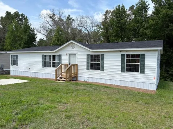 202 Little Oak Ct, Dothan, AL 36303