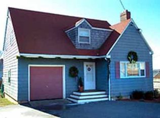 75 Briarwood Ave, Middletown, RI 02842
