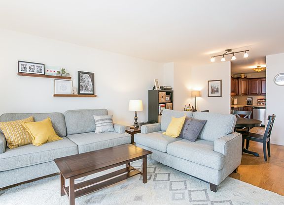 4th image of 1660 N La Salle St #1708