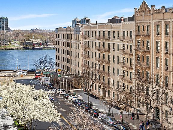 2nd image of 515 E 79th St APT 7B