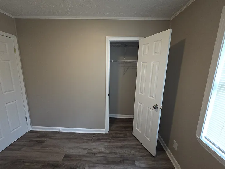 95 Ashton Ct — Photo 42
