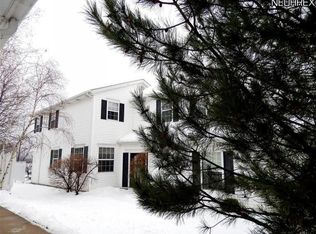 7183 W Cross Creek Trl, Brecksville, OH 44141