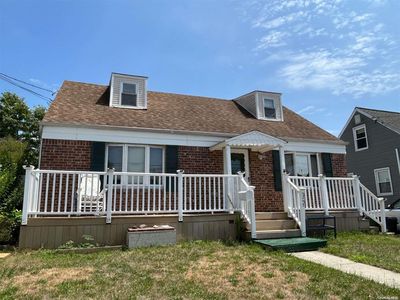 2295 Spruce Street, Seaford, NY, 11783