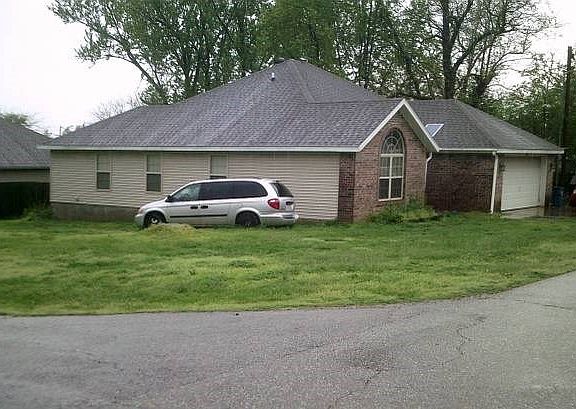2nd image of 207 Detroit St NE
