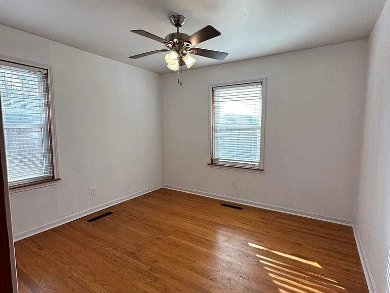 3603 Briscoe St — Photo 16