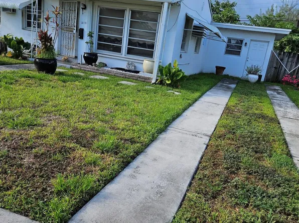 (undisclosed Address), Hollywood, FL 33020