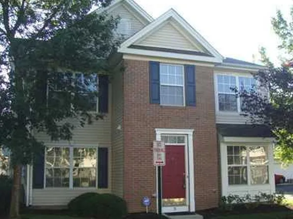 33 Giera Ct, Parlin, NJ 08859