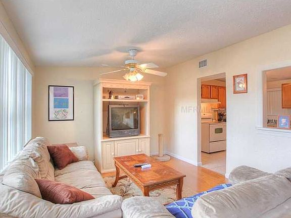 5th image of 4115 W Olive St