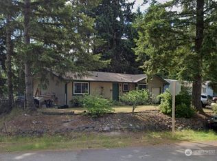 13785 Chinook Cir NW, Bremerton, WA 98312