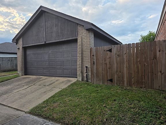 4th image of 8522 Fawn Terrace Dr