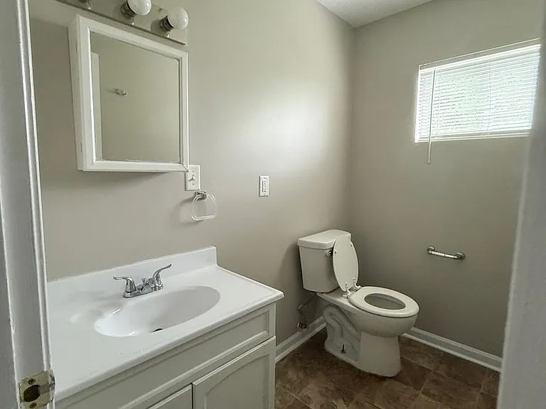 2020 Boyd Ave — Photo 7