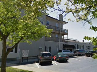 503 Duane St APT 3, Glen Ellyn, IL 60137