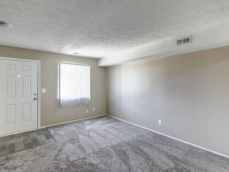 Southdale Square Apartments — Photo 186