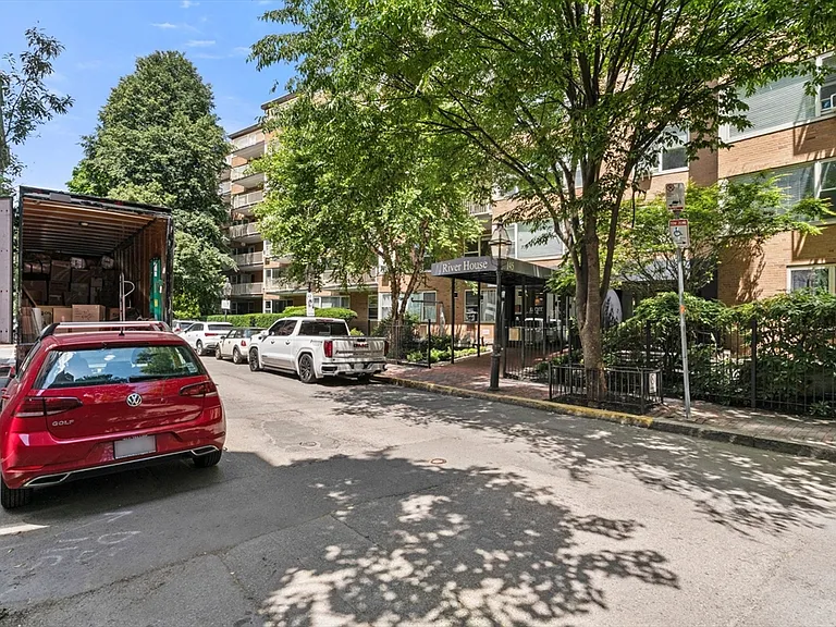 145 Pinckney St #323 — Photo 22