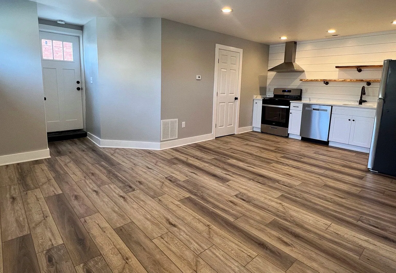 1 bed, 1.0 bath, 600 sqft, $1,125 — Photo 1