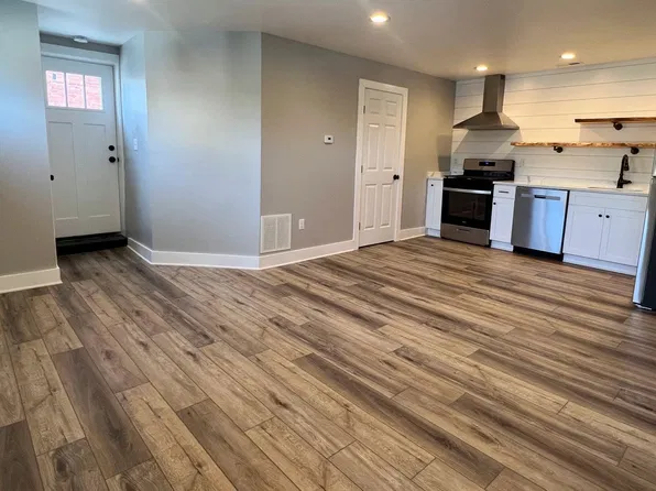 42 N State St APT D, Ephrata, PA 17522