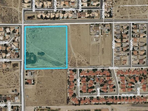 1 30th St W, Rosamond, CA 93560