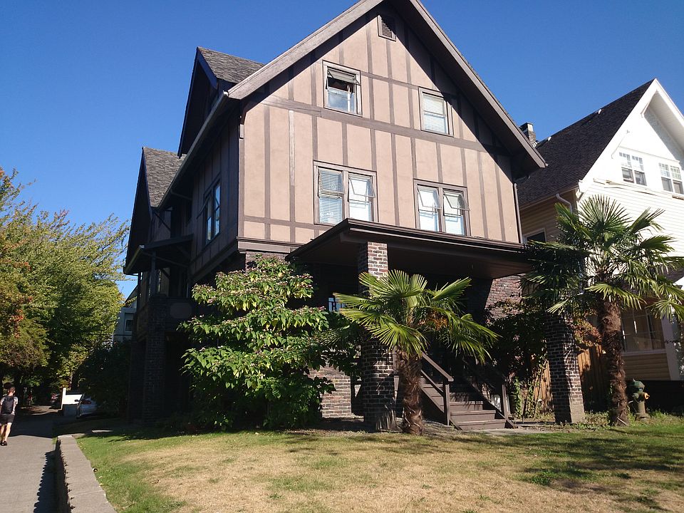 2nd image of 1605 NE 47th St