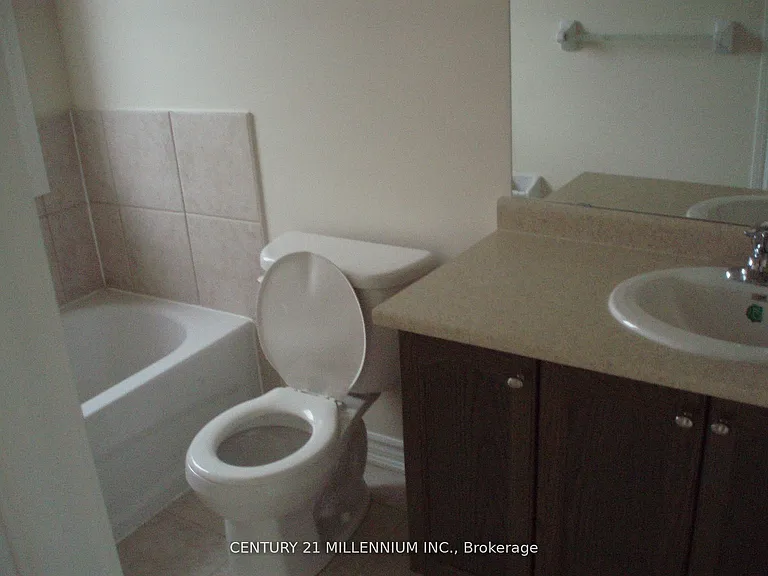 62 Magdalene Cres — Photo 7