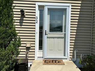 32 Pendleton Ln, Londonderry, NH 03053