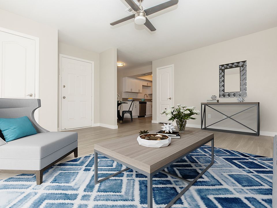1st image of 4747 Pennwood Ave #D4fa09cc3