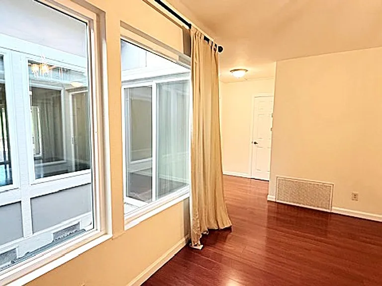 506 Silver Lake Dr — Photo 16